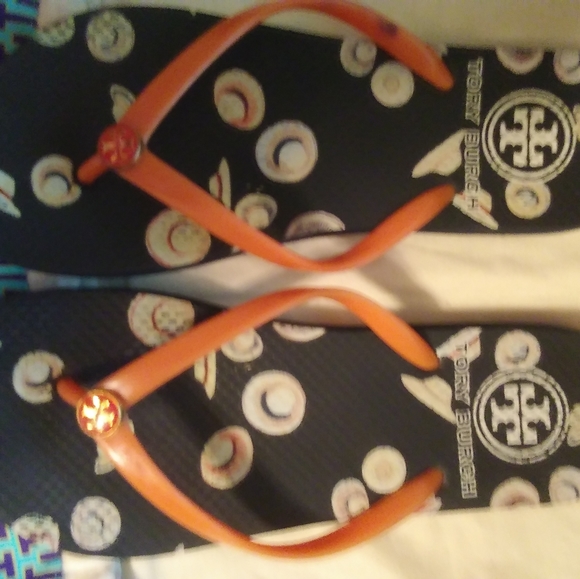 Tory Burch flip flops (Authentic) - Picture 2 of 4
